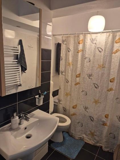 Apartament cu 2 camere decomandat în Drumul Taberei
