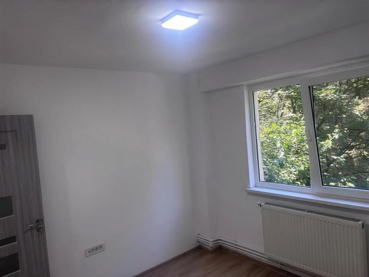 Apartament cu 2 camere semidecomandat în Viziru 3