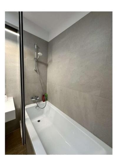 Apartament cu 3 camere semidecomandat, mobilat în Timpuri Noi