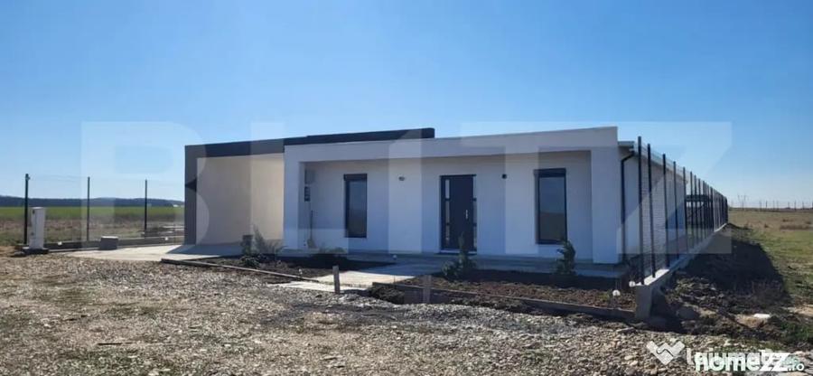 Casă cu 4 camere cu Teren 875 Mp în Oșorhei