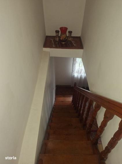 Casă cu 4 camere în Moara