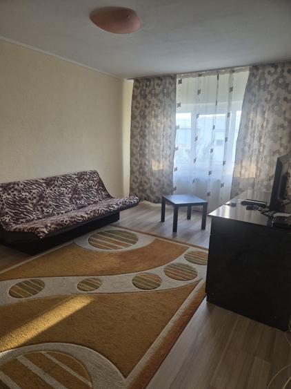 Apartament cu 2 camere decomandat în Pajura