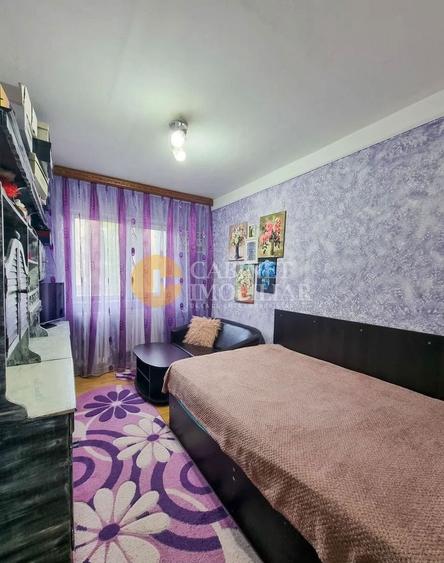 Apartament cu 3 camere decomandat, mobilat în Alexandru cel Bun