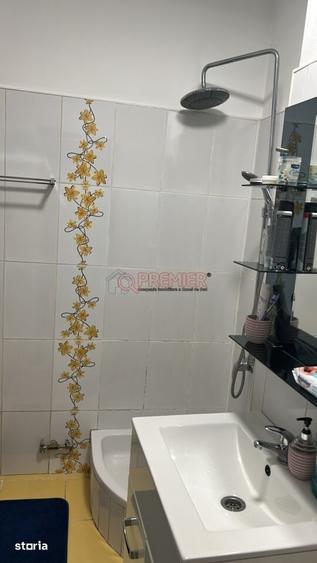 Apartament cu 3 camere decomandat în Berceni
