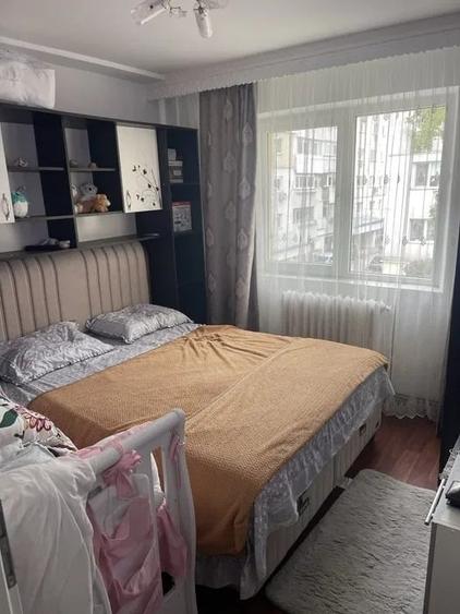 Apartament cu 2 camere semidecomandat, mobilat în Păcurari