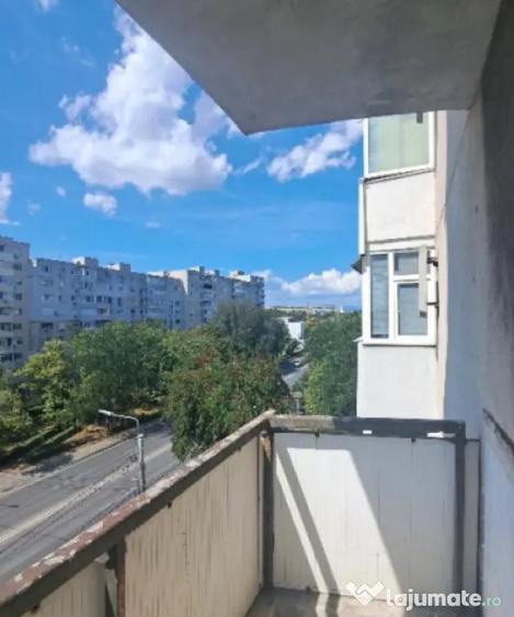 Apartament cu 2 camere decomandat, mobilat în B-dul București