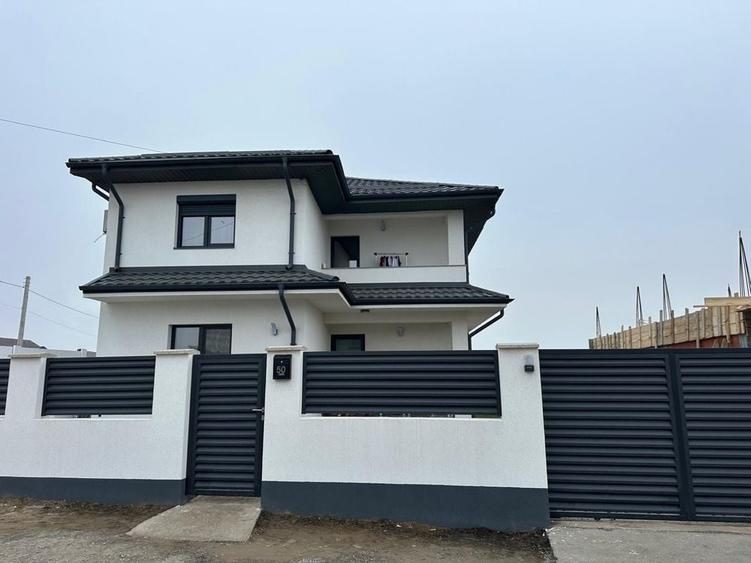 Casă cu 4 camere în Preajba