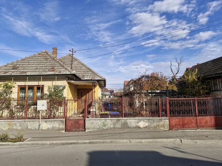Casă cu 2 camere în Central