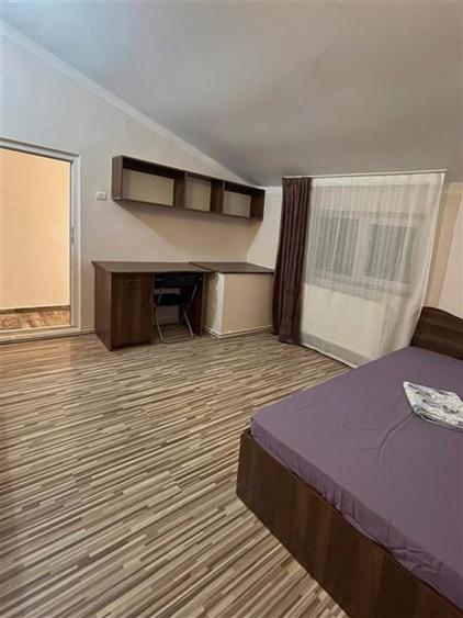 Apartament cu 3 camere decomandat, mobilat în Aeroport