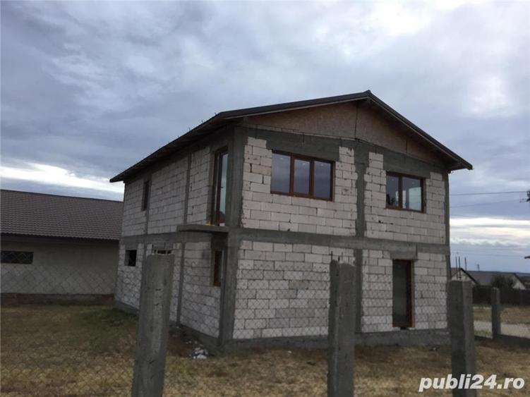 Casă cu 4 camere cu Teren 655 Mp în Braniștea