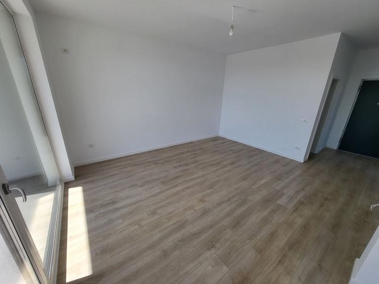 Apartament cu 2 camere decomandat în Girocului