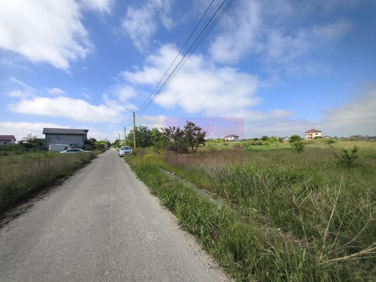 Teren Construcții intravilan de 750 mp, în 1 Decembrie