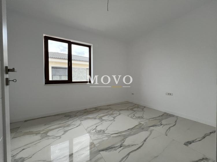 Duplex cu 5 camere cu Canalizare în Chișoda