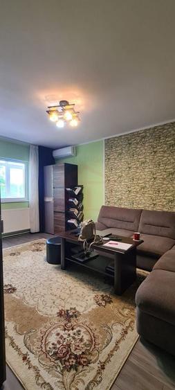 Apartament cu 2 camere decomandat, mobilat în Micro 20