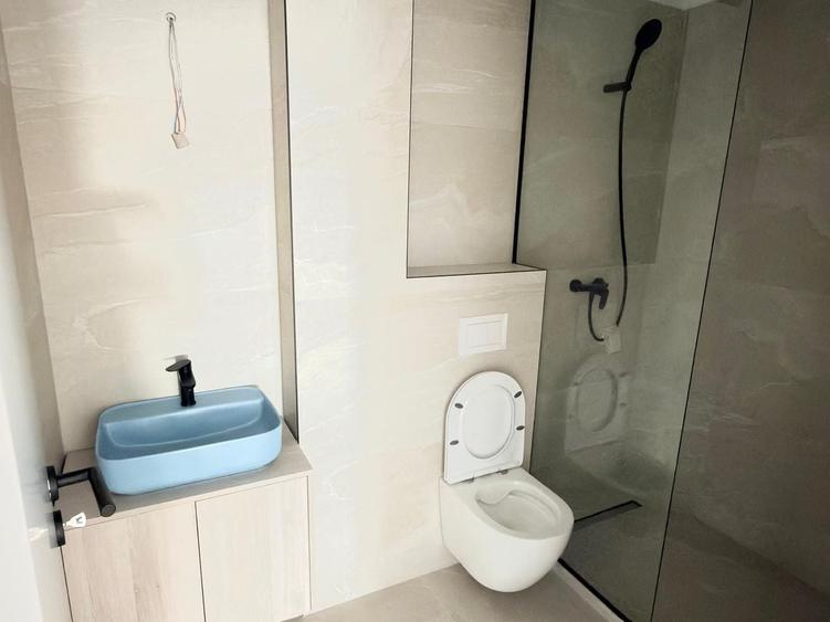 Apartament cu 2 camere decomandat în Lipovei