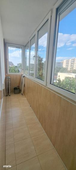 Apartament cu 3 camere decomandat în Tei