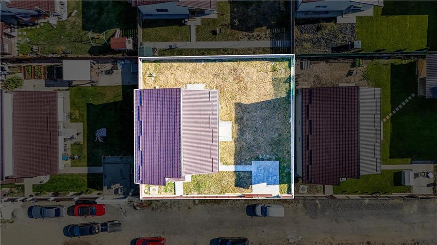Casă individuală cu 3 camere cu Canalizare în Sânpetru