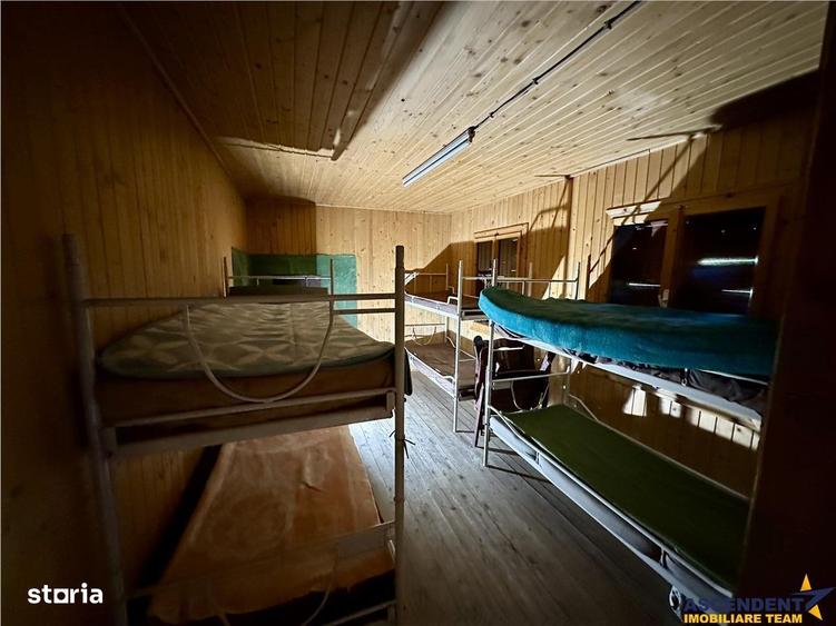 Casă cu 7 camere cu Canalizare în Praid