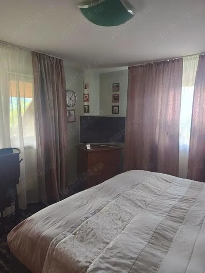 Casă cu 6 camere cu Teren 1500 Mp în Racovița