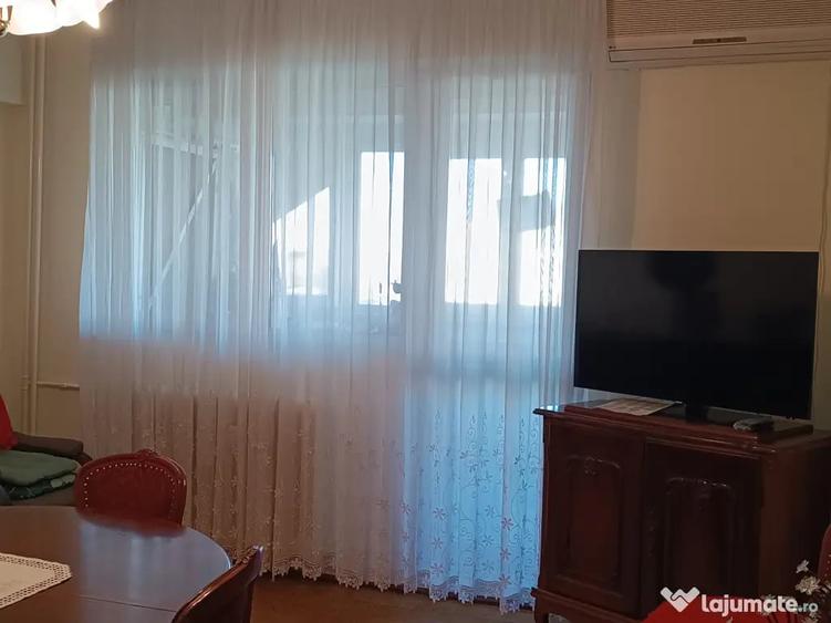 Apartament cu 4 camere decomandat în Pantelimon