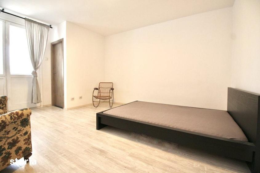 Garsonieră în Titan