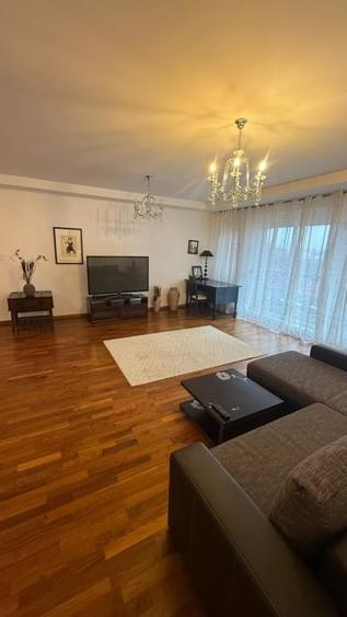 Apartament cu 3 camere decomandat, mobilat în Herăstrău