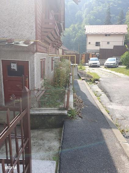 Casă cu 4 camere în Central