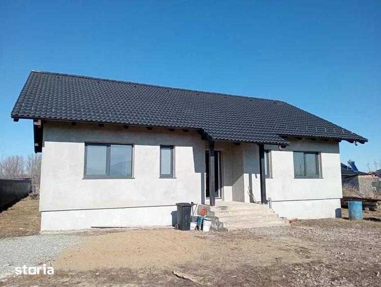 Casă cu Teren 480 Mp în Bartolomeu