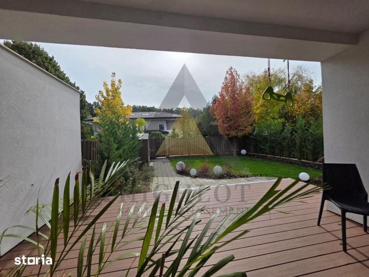 Casă cu 5 camere cu Teren 453 Mp în Central