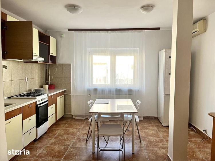 Apartament cu 2 camere decomandat în Tei