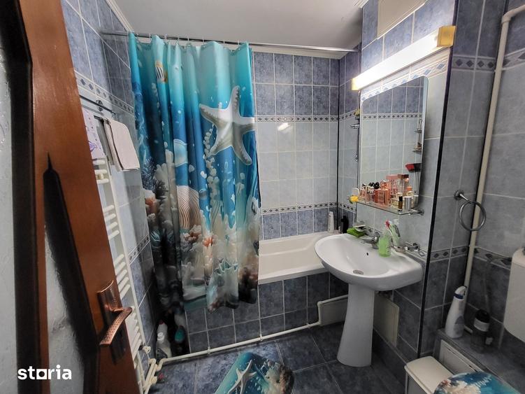 Apartament cu 2 camere decomandat în Micro 17