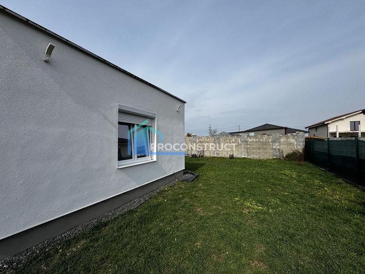 Duplex cu 4 camere cu Canalizare în Dumbrăvița