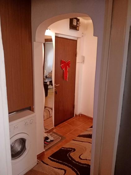 Apartament cu 2 camere decomandat în Exterior Vest