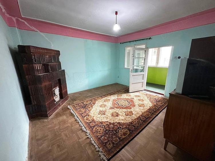 Casă cu 5 camere cu Teren 290 Mp în Republicii