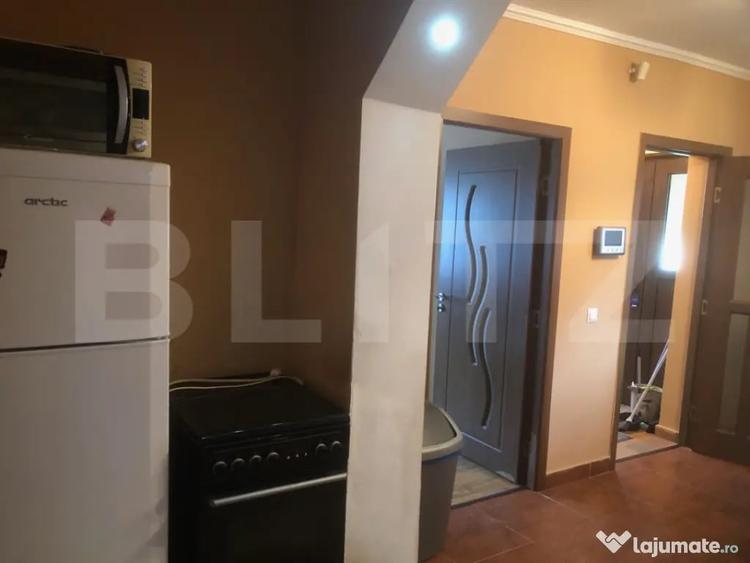 Casă cu 5 camere cu Teren 3000 Mp în Botiz