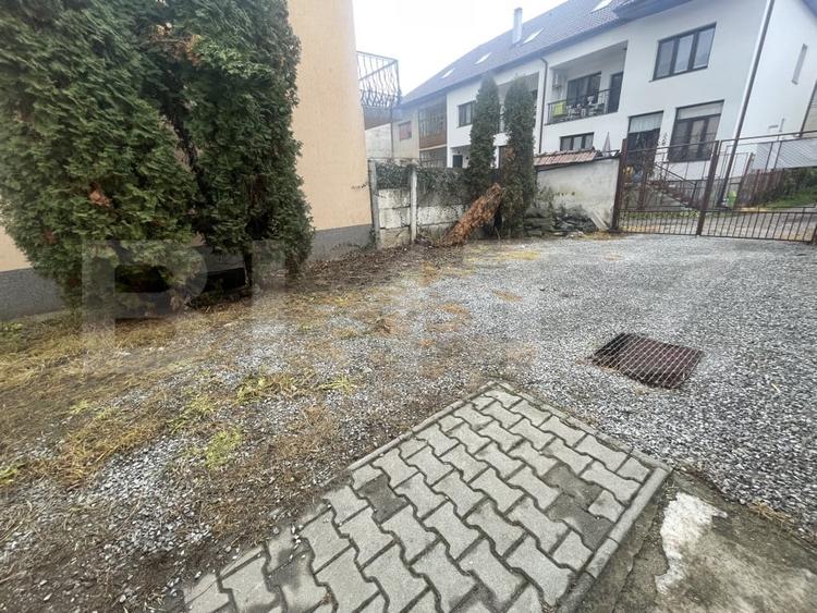 Apartament cu 4 camere semidecomandat în Central