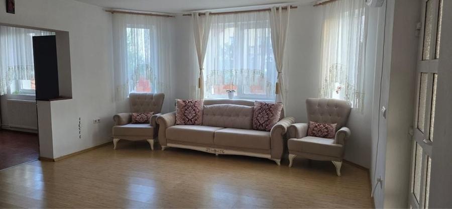 Casă cu 4 camere în Livada