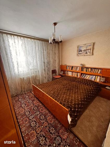 Apartament cu 4 camere decomandat în Exterior Vest