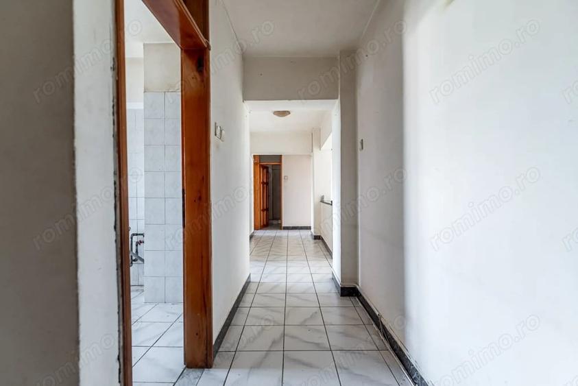 Apartament cu 4 camere decomandat în Aurel Vlaicu