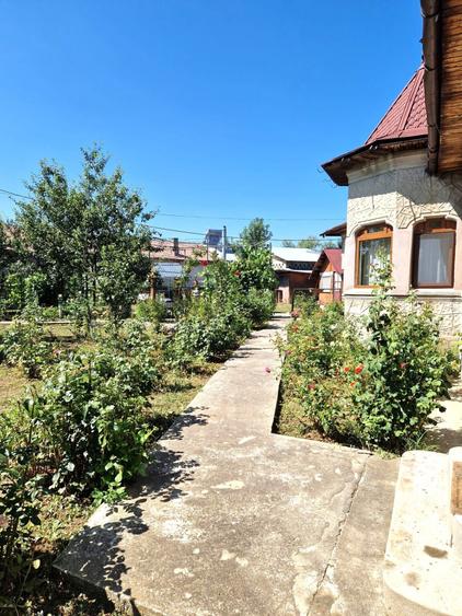 Casă individuală cu 5 camere cu Canalizare în Mătăsaru