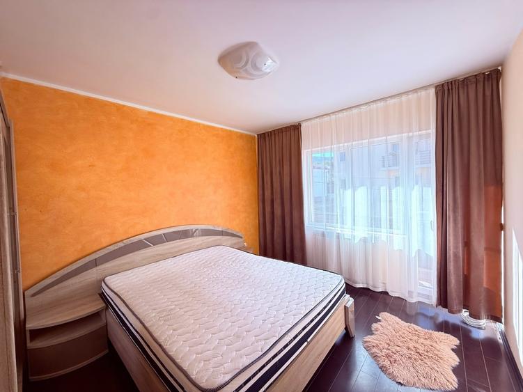 Apartament cu 4 camere semidecomandat, mobilat în Central