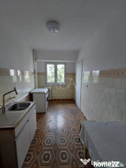 Apartament cu 4 camere decomandat în Pantelimon