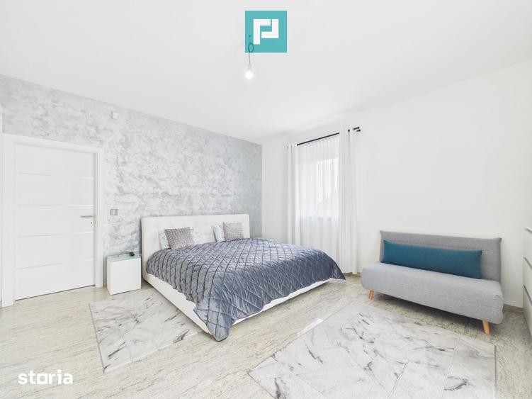 Casă cu 5 camere cu Teren 1072 Mp în Vladimirescu