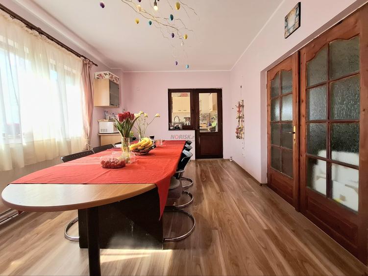 Casă individuală cu 7 camere cu Canalizare în Bragadiru
