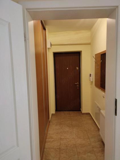 Apartament cu 2 camere semidecomandat în Subcetate