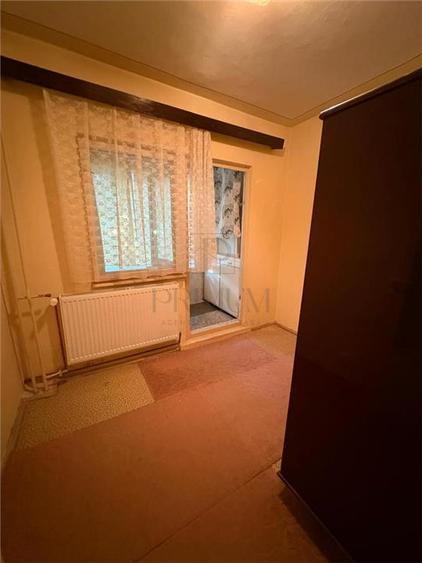 Apartament cu 4 camere decomandat în Aradului