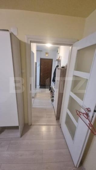 Apartament cu 3 camere decomandat, mobilat în Noua