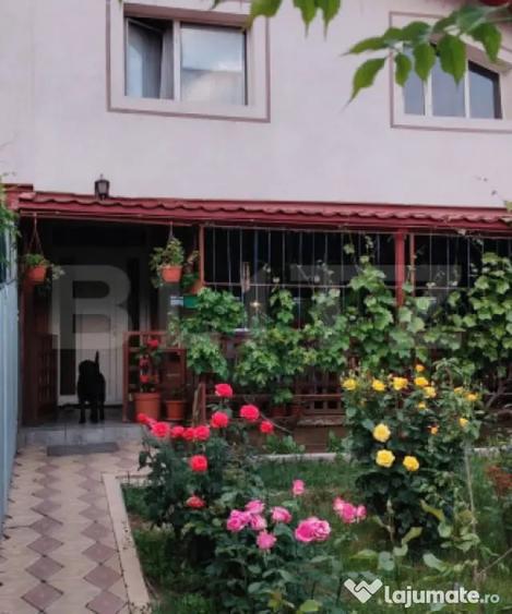 Casă cu 4 camere cu Teren 500 Mp în Central