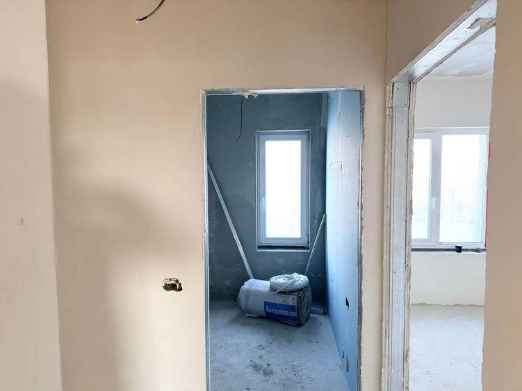 Apartament cu 4 camere decomandat în Torontalului