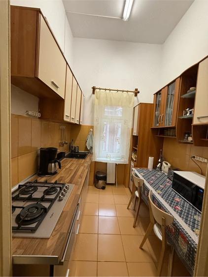 Apartament cu 3 camere semidecomandat în Ultracentral